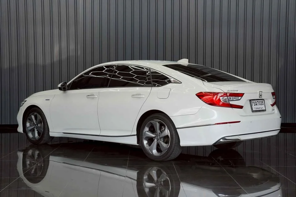 2020 Honda Accord X 2