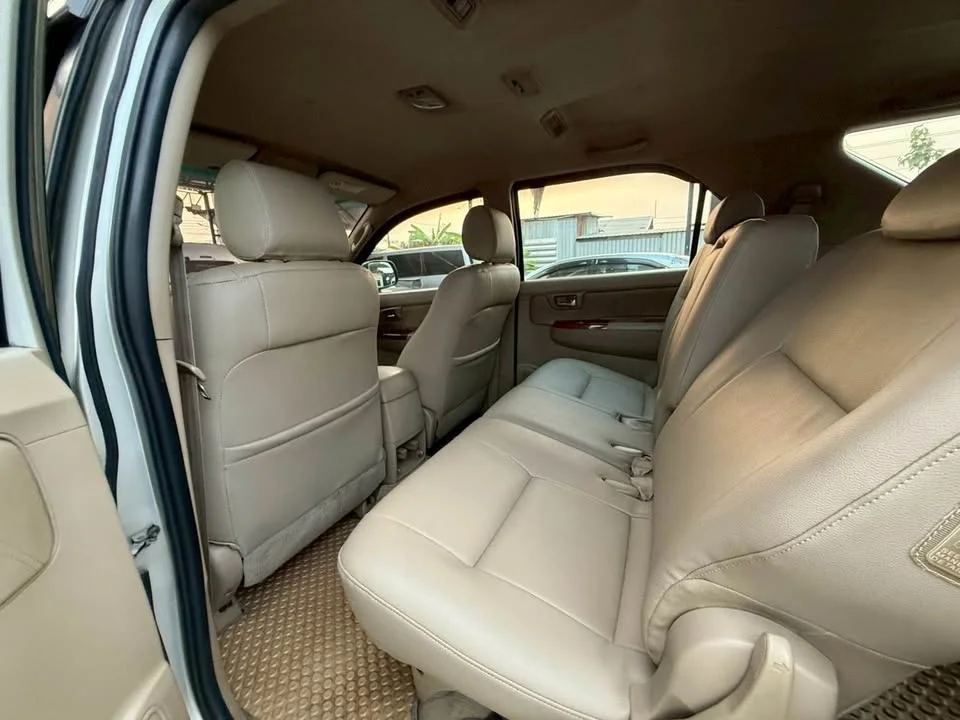 2009 Toyota Fortuner I 3