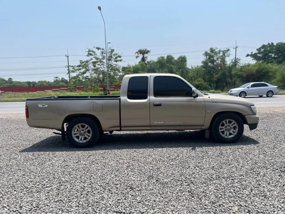 2003 Toyota Hilux Tiger VI 2
