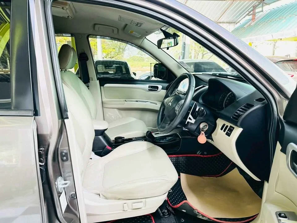 2011 Mitsubishi Pajero Sport II 3
