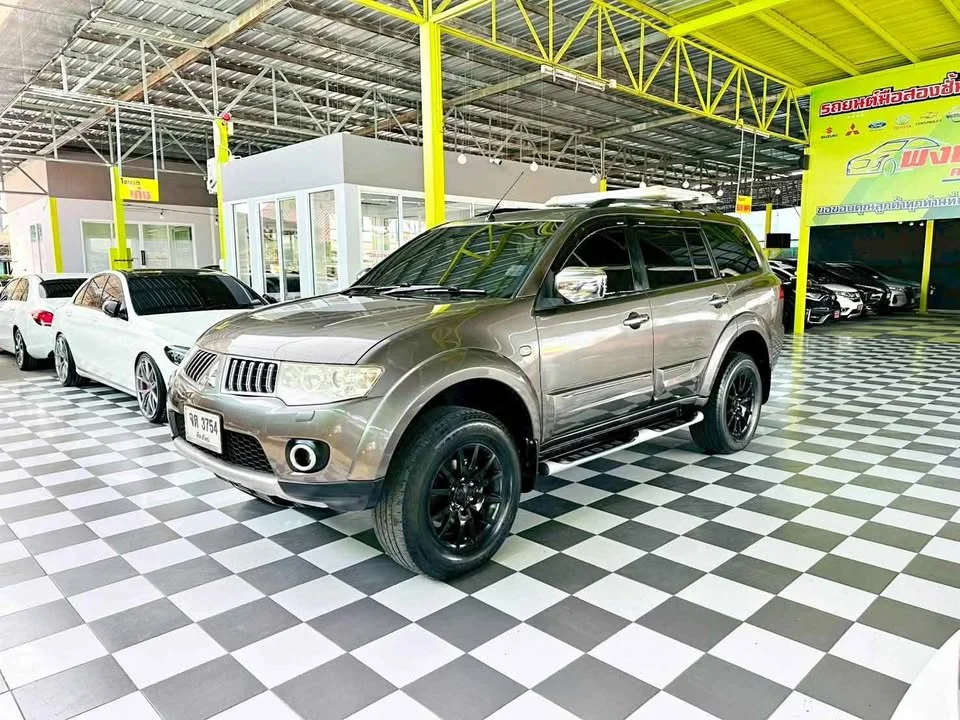 2011 Mitsubishi Pajero Sport II 2