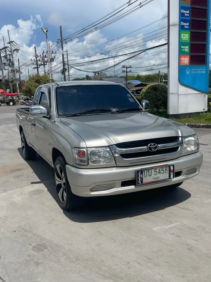 2004 Toyota Hilux Tiger VI 3