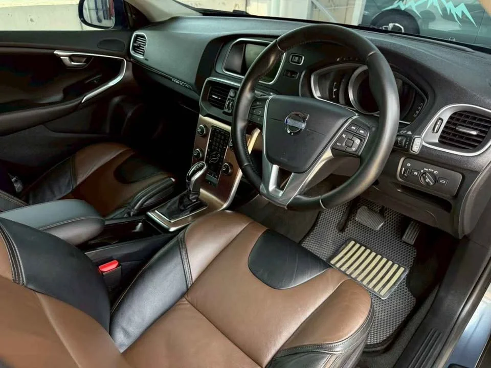 2014 Volvo V40 II 3