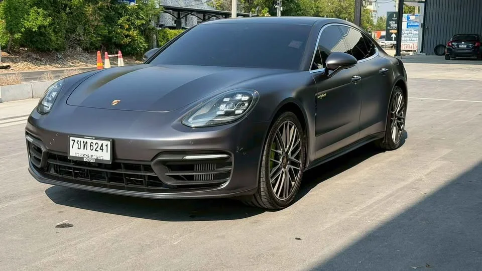 2021 Porsche Panamera II 2