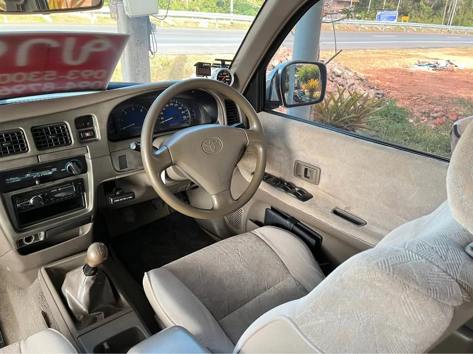 2004 Toyota Hilux Tiger VI 3