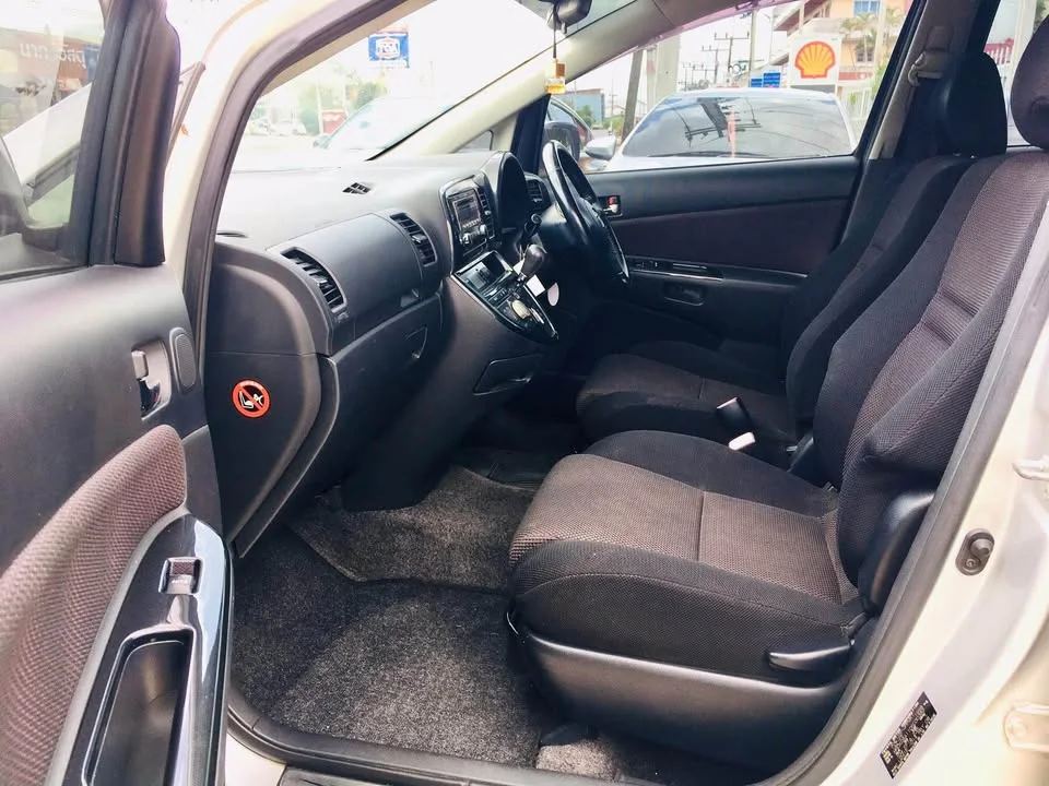 2008 Toyota Wish I 3
