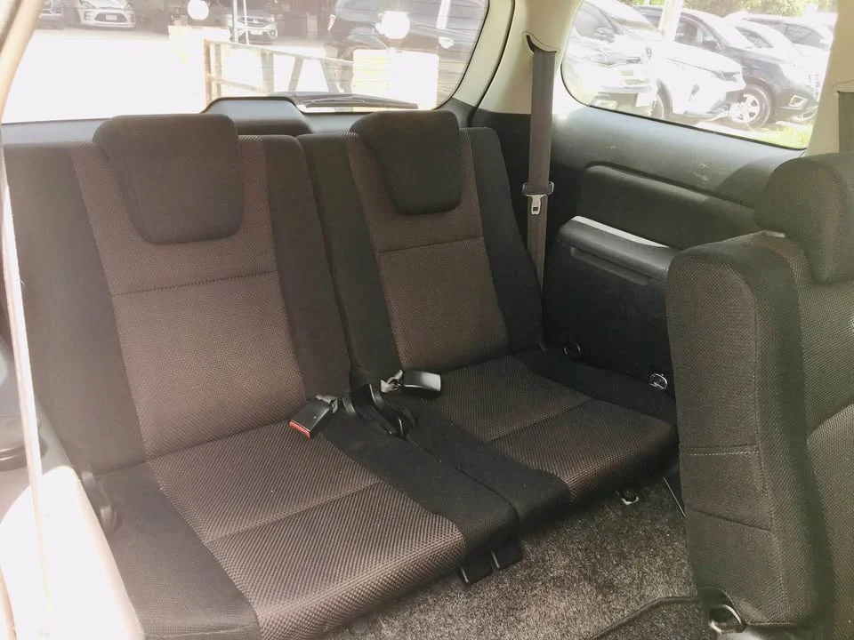 2008 Toyota Wish I 2