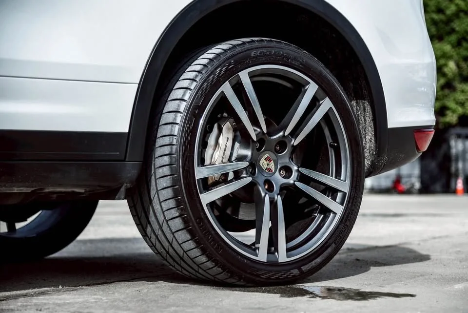 2011 Porsche Cayenne II 3