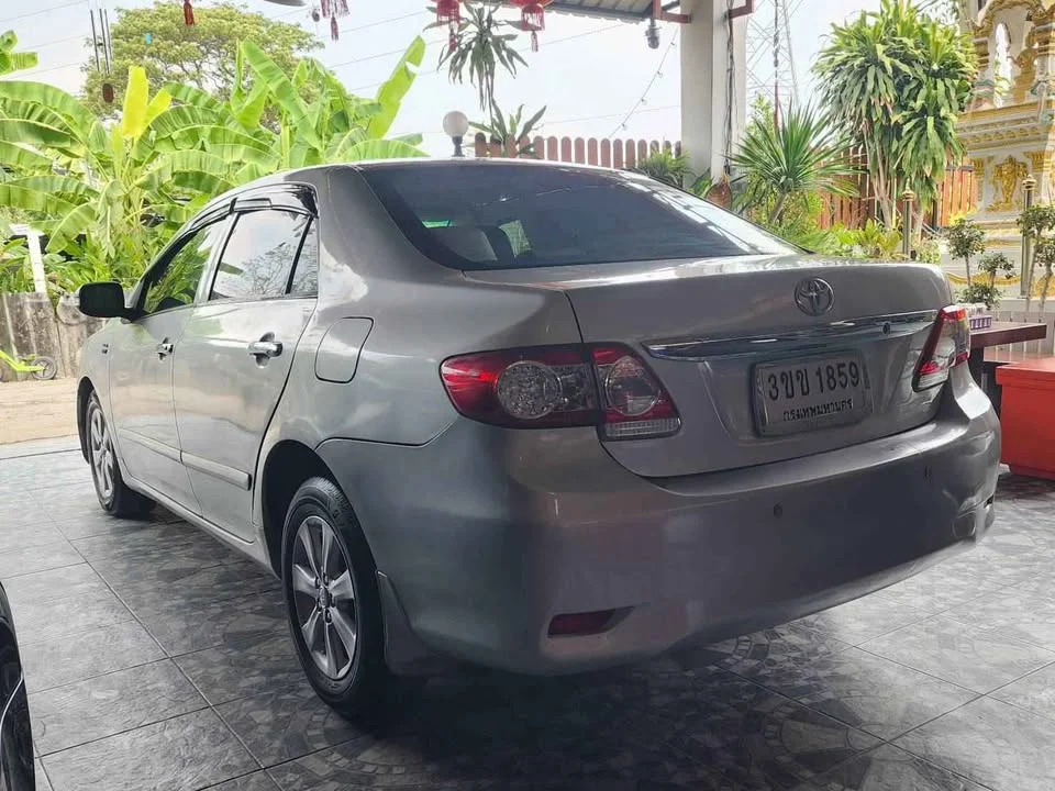 2012 Toyota Corolla Altis X (E140) 2