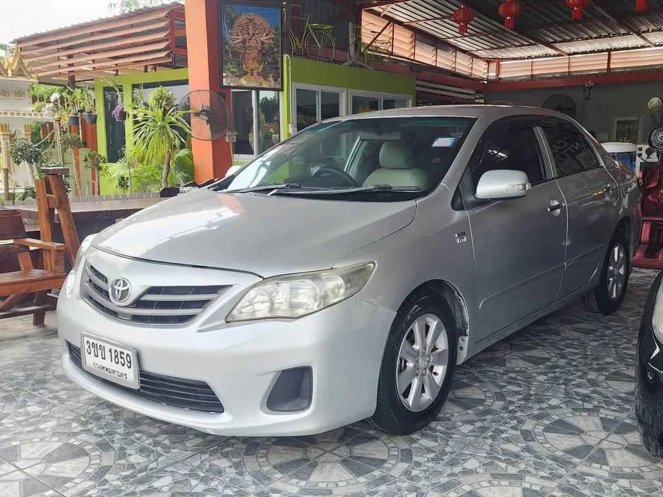 2012 Toyota Corolla Altis X (E140) 3