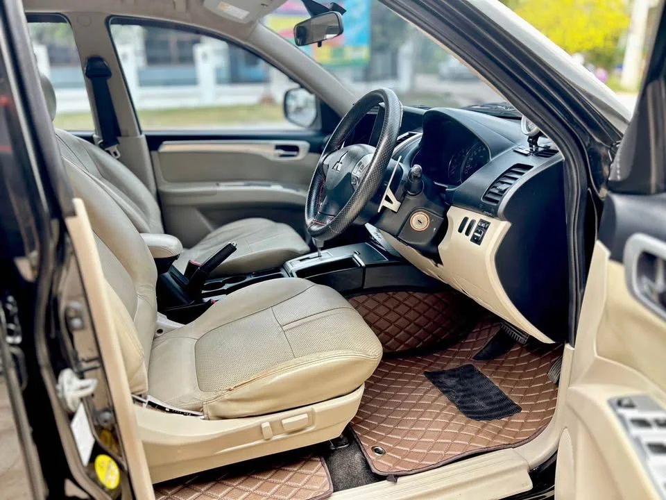 2012 Mitsubishi Pajero Sport II 2