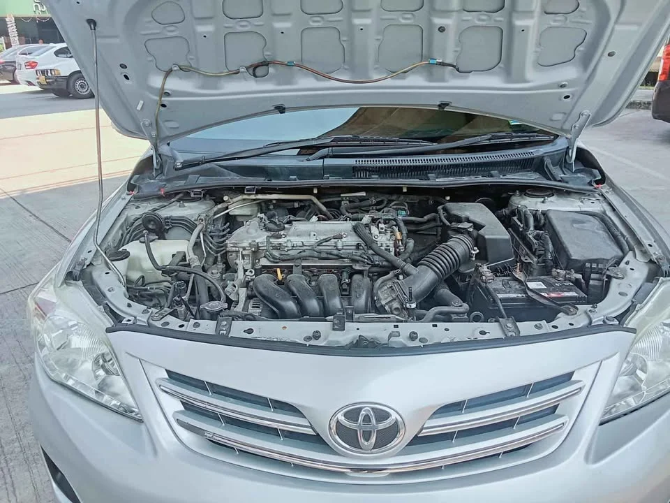 2013 Toyota Corolla Altis X (E140) 2