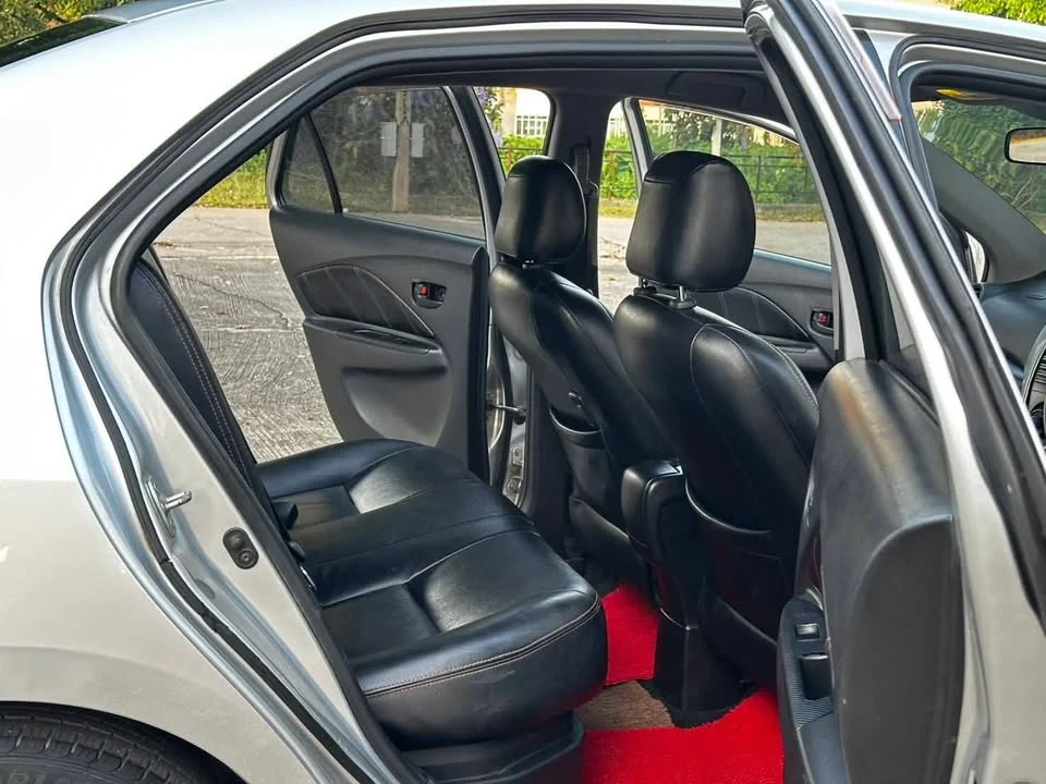 2011 Toyota Vios II 2