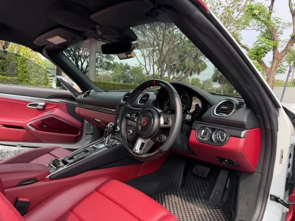 2019 Porsche 718 Boxster and Cayman IV 3