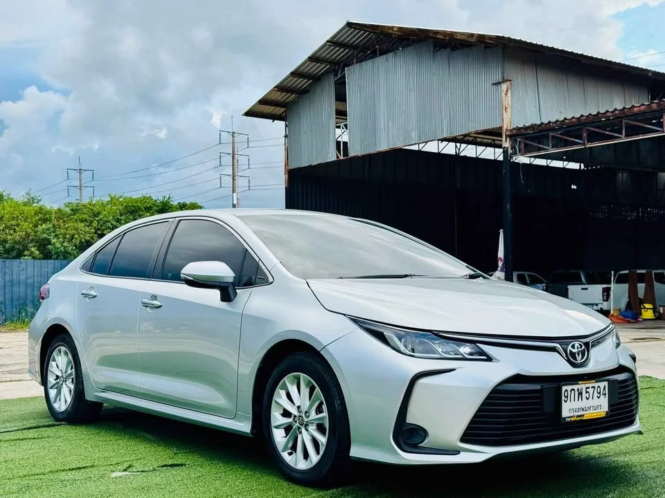 2019 Toyota Corolla Altis XII (E210) 3