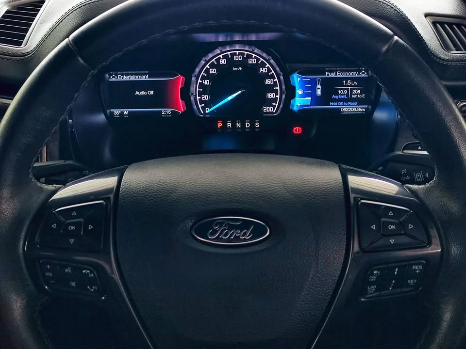 2019 Ford Everest II 2