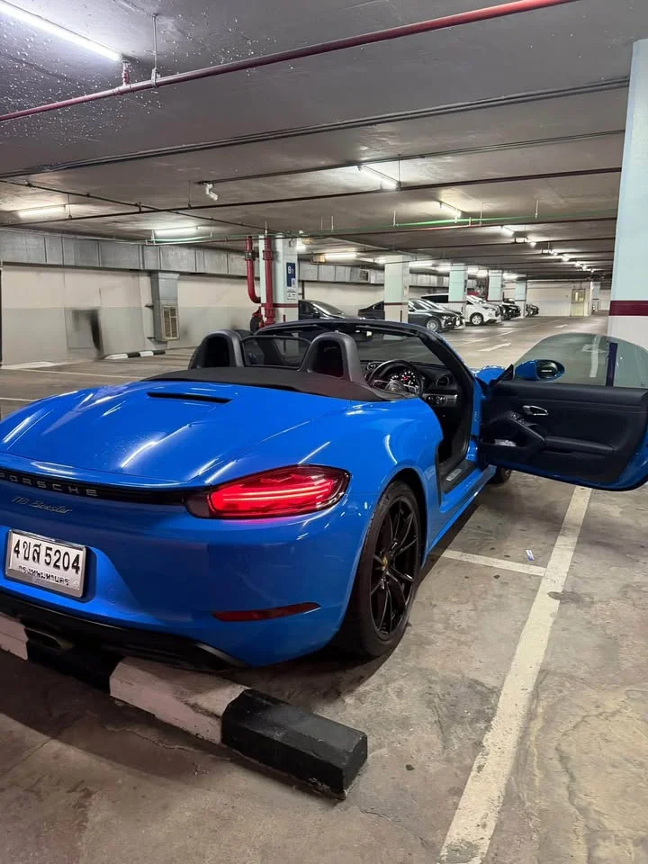 2023 Porsche 718 Boxster and Cayman IV 3