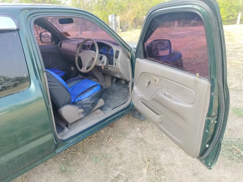 2004 Toyota Hilux Tiger VI 3