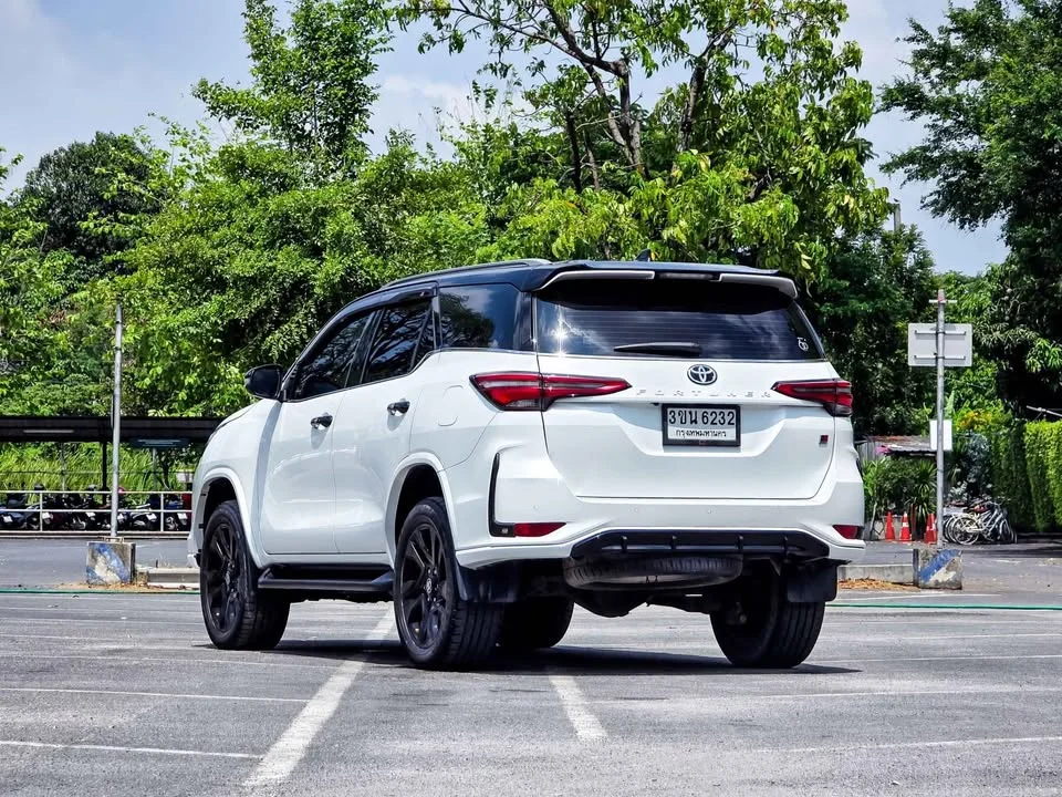 2022 Toyota Fortuner II 2