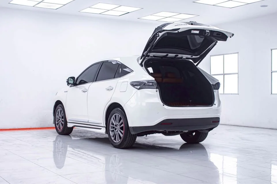 2014 Toyota Harrier III 2