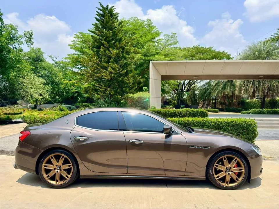 2017 Maserati Ghibli Tipo M157 2