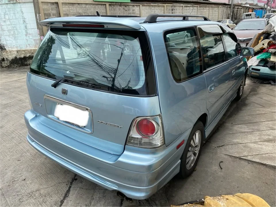 1997 Honda Odyssey I 3