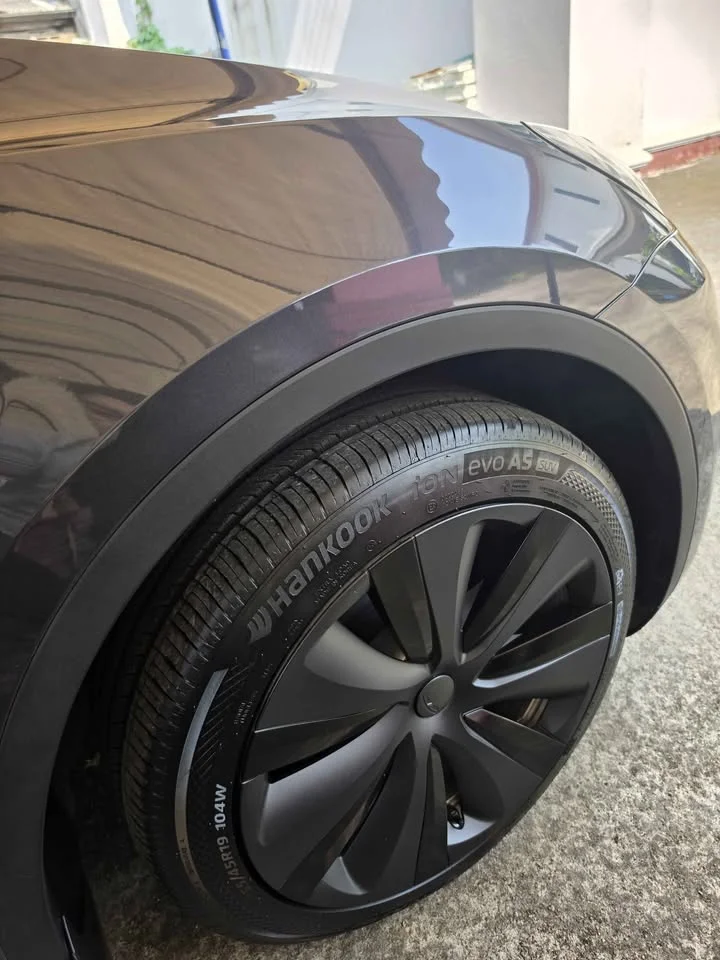 2023 Tesla Model Y 2