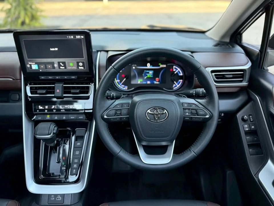 2024 Toyota Innova III 3