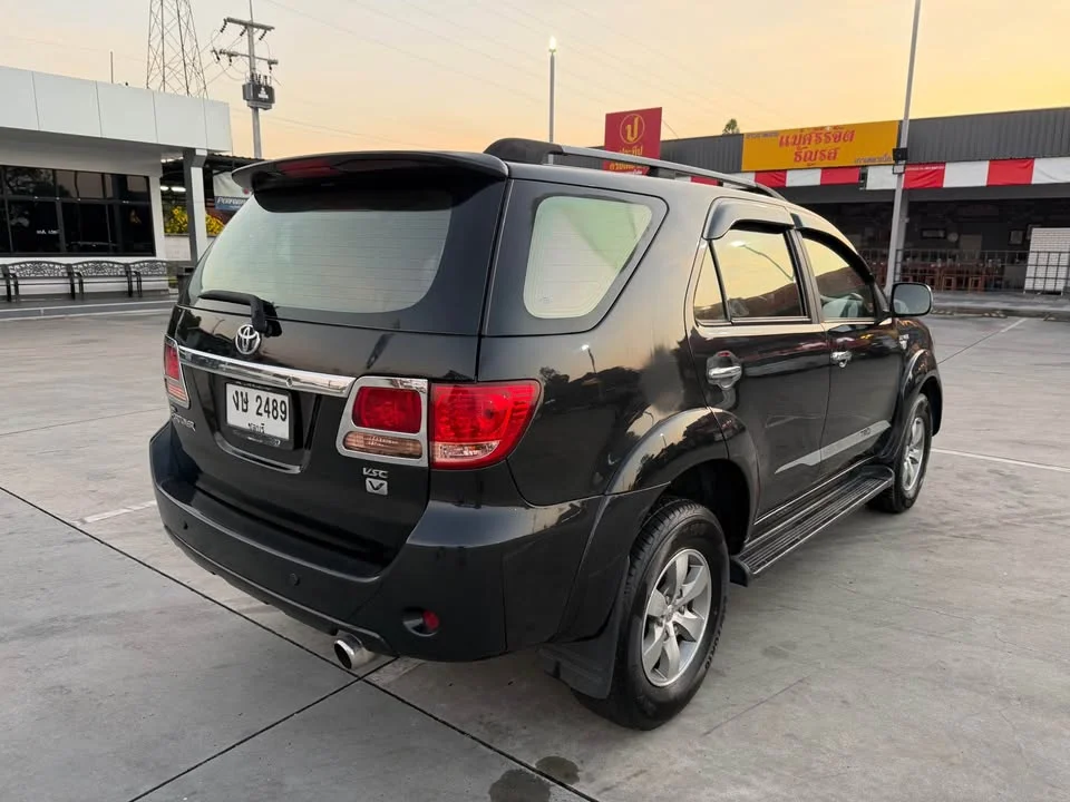 2005 Toyota Fortuner I 2