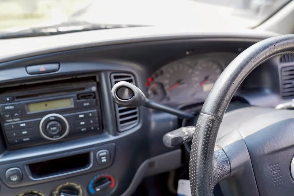 2003 Mazda Tribute I 3