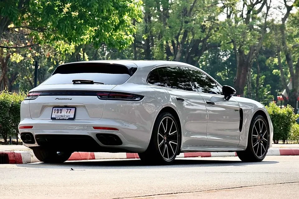 2019 Porsche Panamera II 3