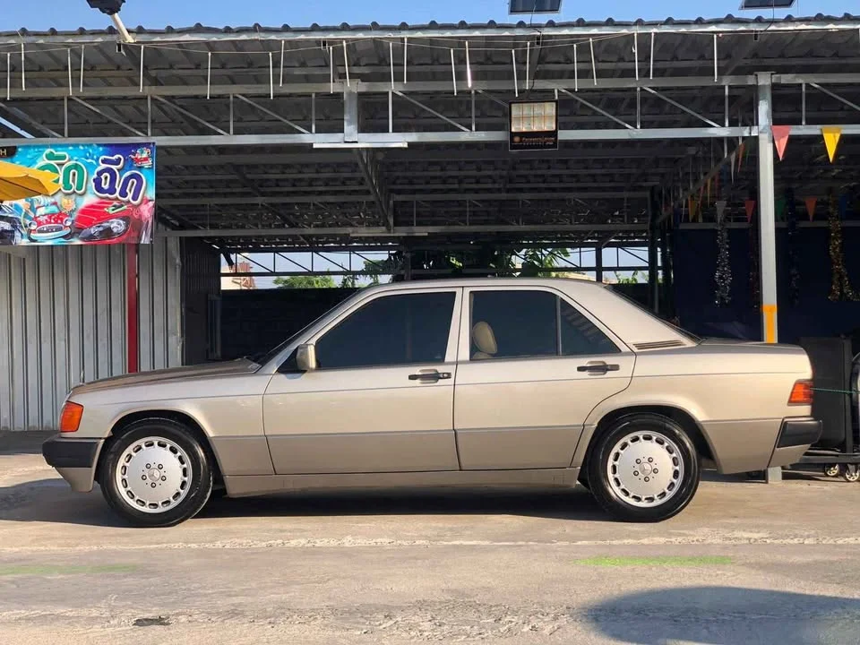 1993 Benz C-Class W201 (190, 190E, 190D) 3
