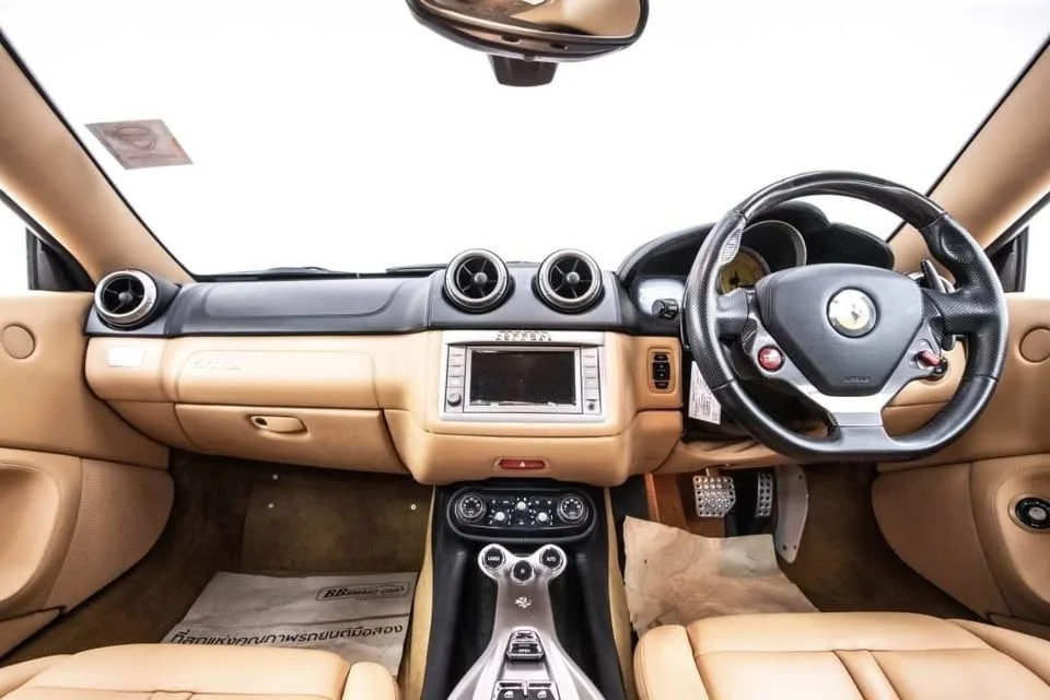 2010 Ferrari California 2