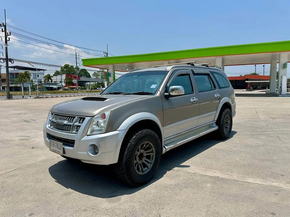 2007 Isuzu MU-7 2