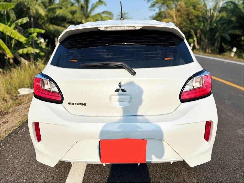 2021 Mitsubishi Mirage VI 3