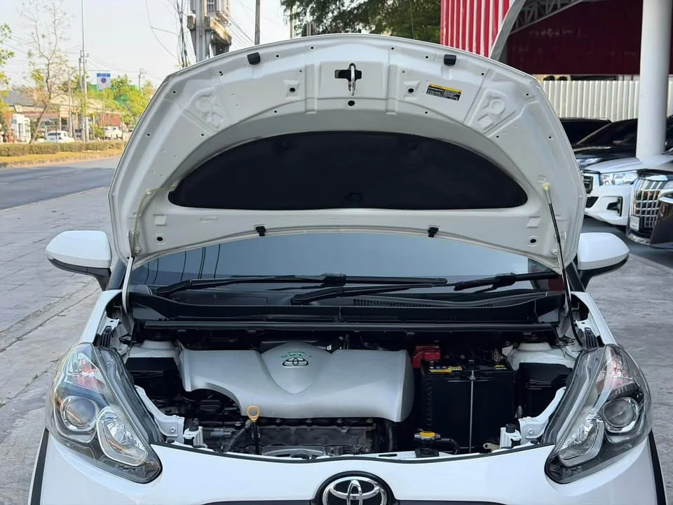 2017 Toyota Sienta II 3