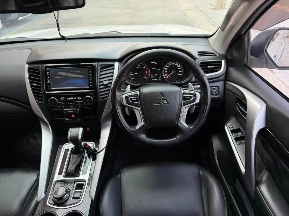 2016 Mitsubishi Pajero Sport III 3