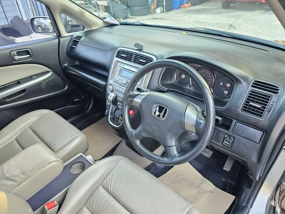 2006 Honda Stream I 2