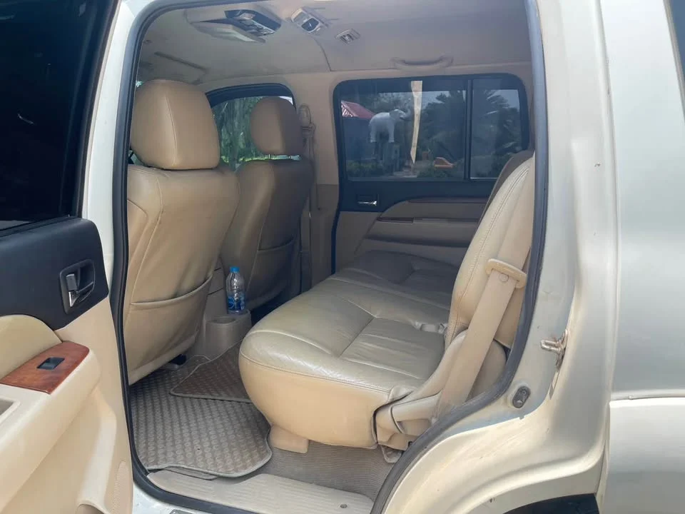 2007 Ford Everest I 3