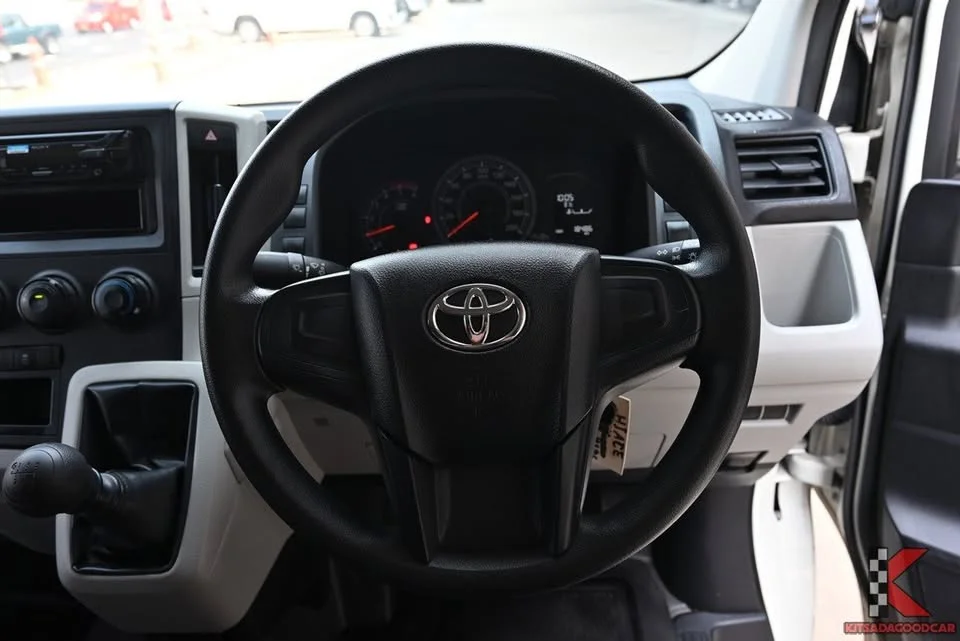 2022 Toyota HiAce VI (H300) 3