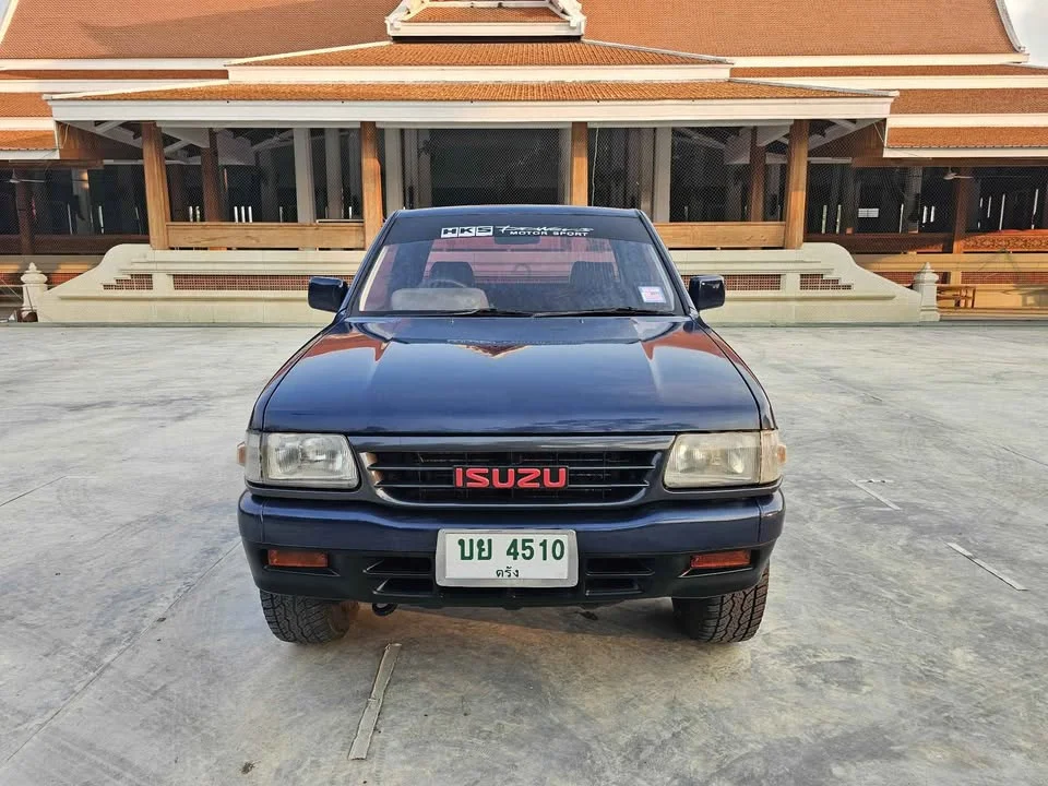 1996 Isuzu TFR III 2
