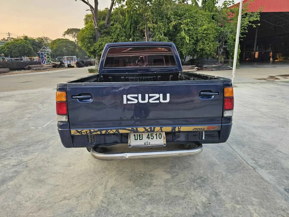 1996 Isuzu TFR III 3