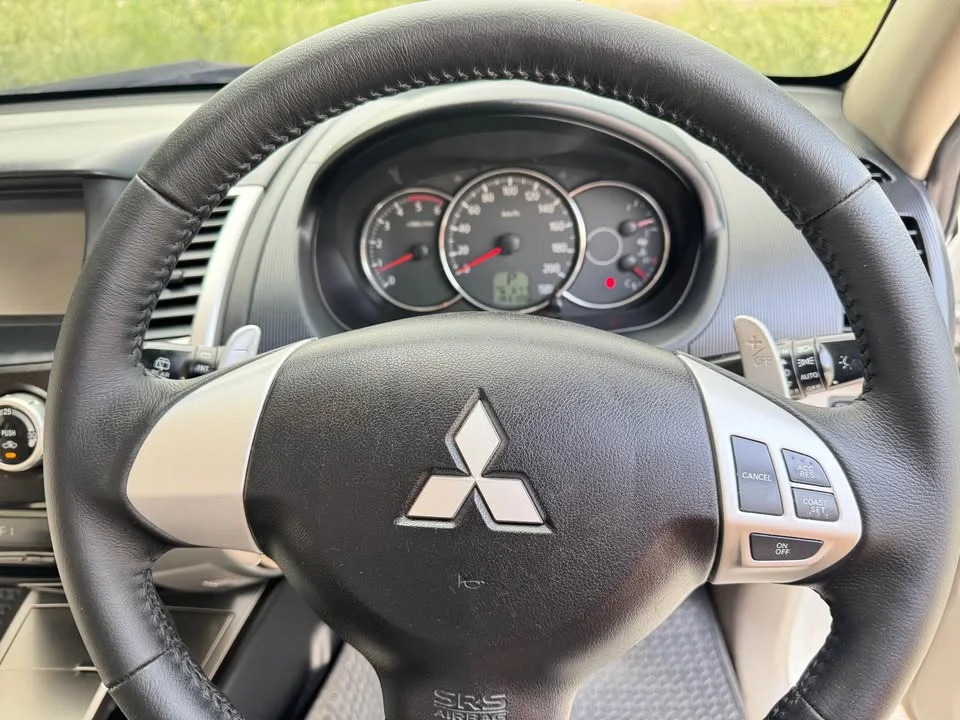 2013 Mitsubishi Pajero Sport II 2