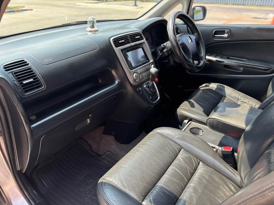 2005 Honda Stream I 2