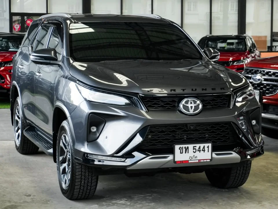 2024 Toyota Fortuner II 3