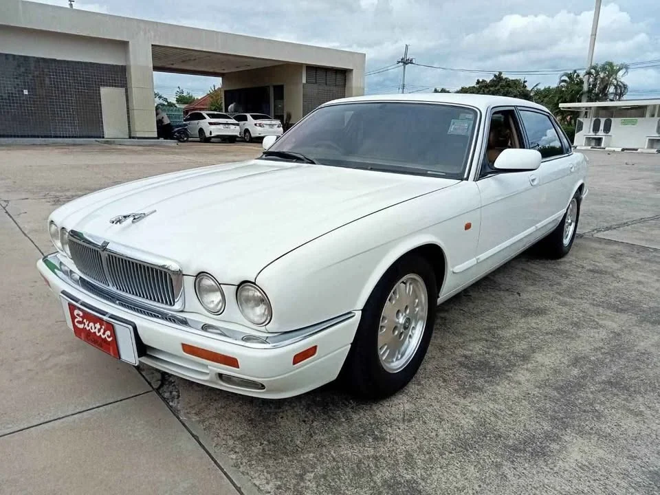 Jaguar XJ X300, X308 3