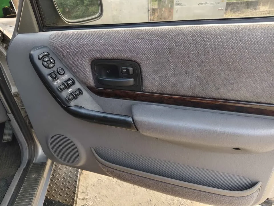 2000 Jeep Cherokee XJ 3