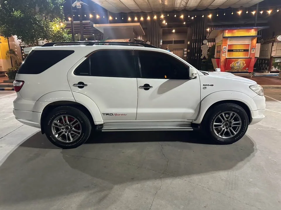 2009 Toyota Fortuner I 3
