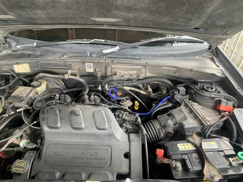 2004 Ford Escape I 3