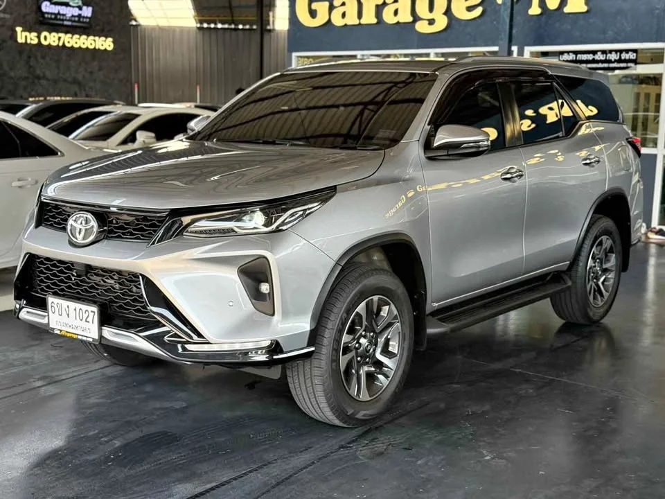 2023 Toyota Fortuner II 3